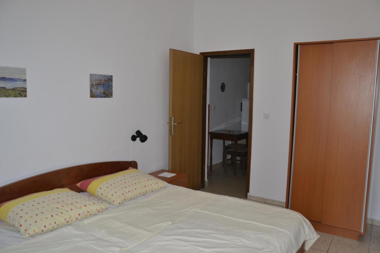 Apartments By The Sea Kustici, Pag - 6335 Zubovići Exteriér fotografie
